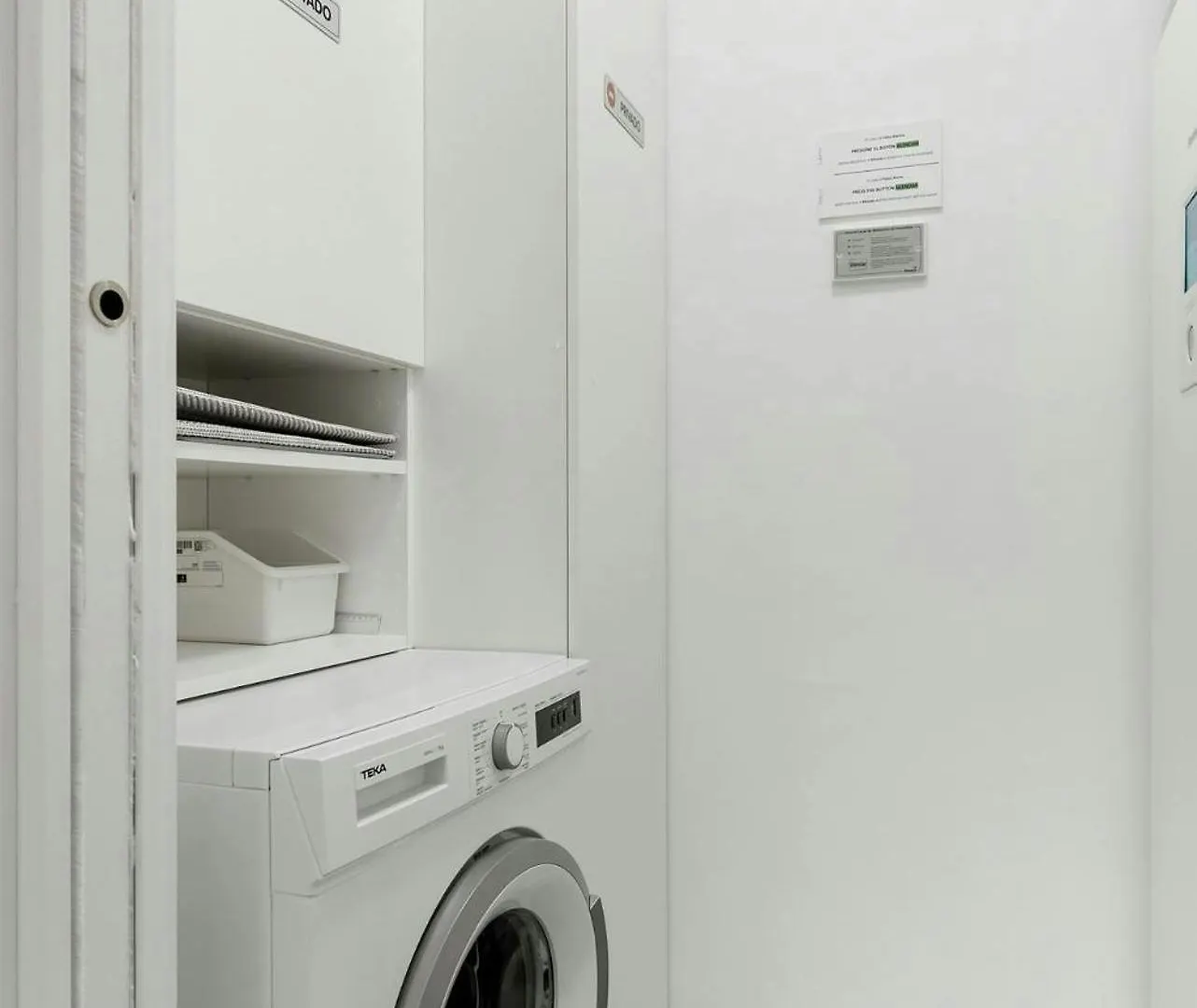 Malaga Eye Pool & Parking Free Appartement