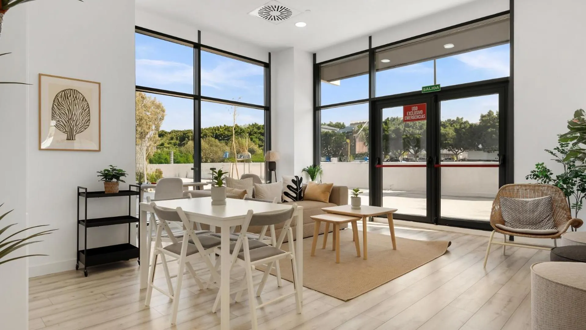 Malaga Eye Pool & Parking Free Appartement