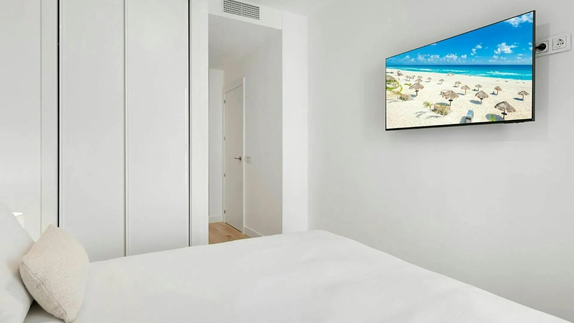 Malaga Eye Pool & Parking Free Lejlighed 0*,  Spanien