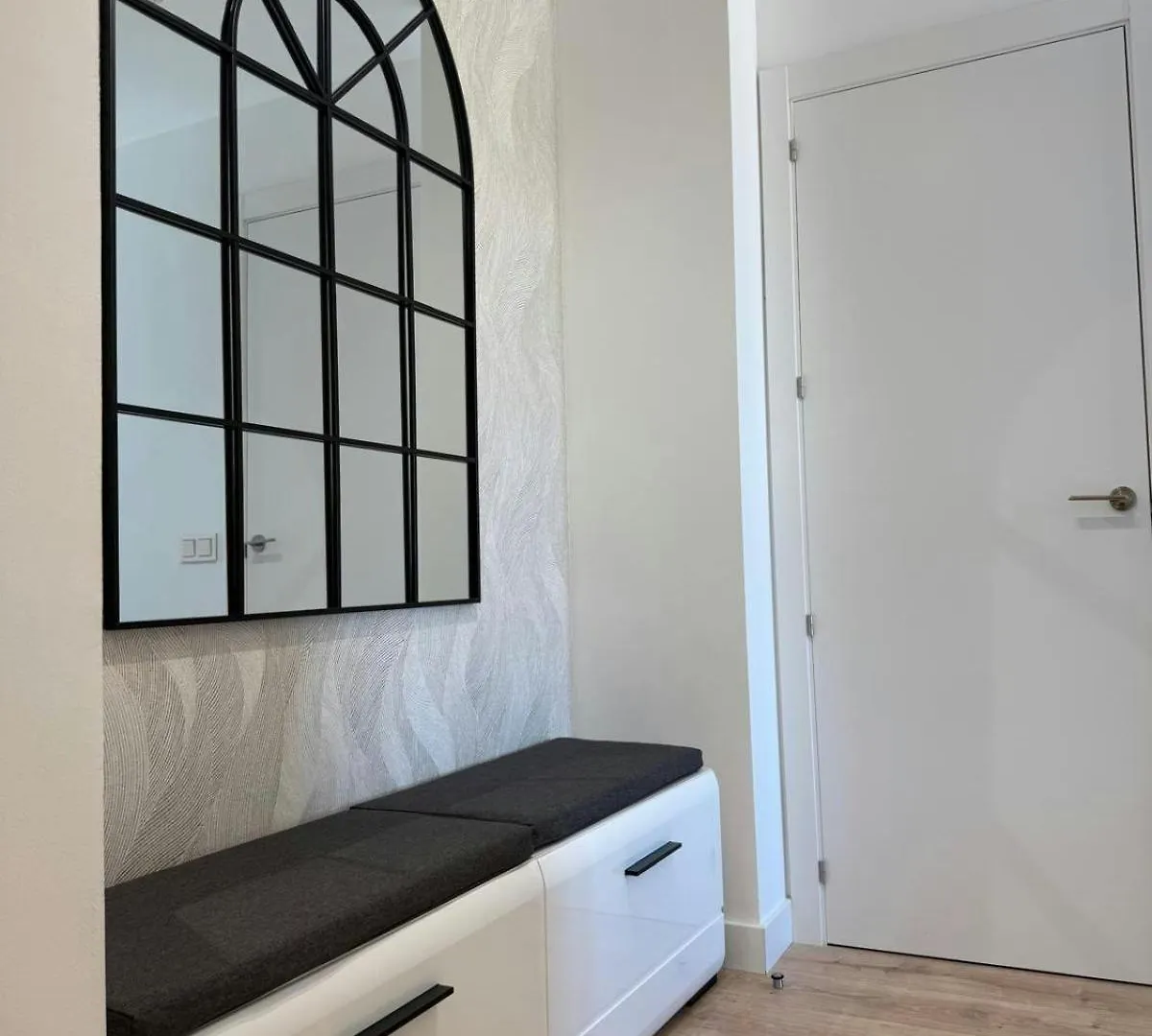 Malaga Eye Pool & Parking Free Lejlighed